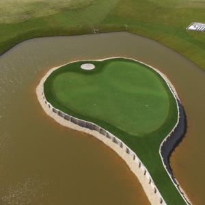 COMPACT GOLF COURSE